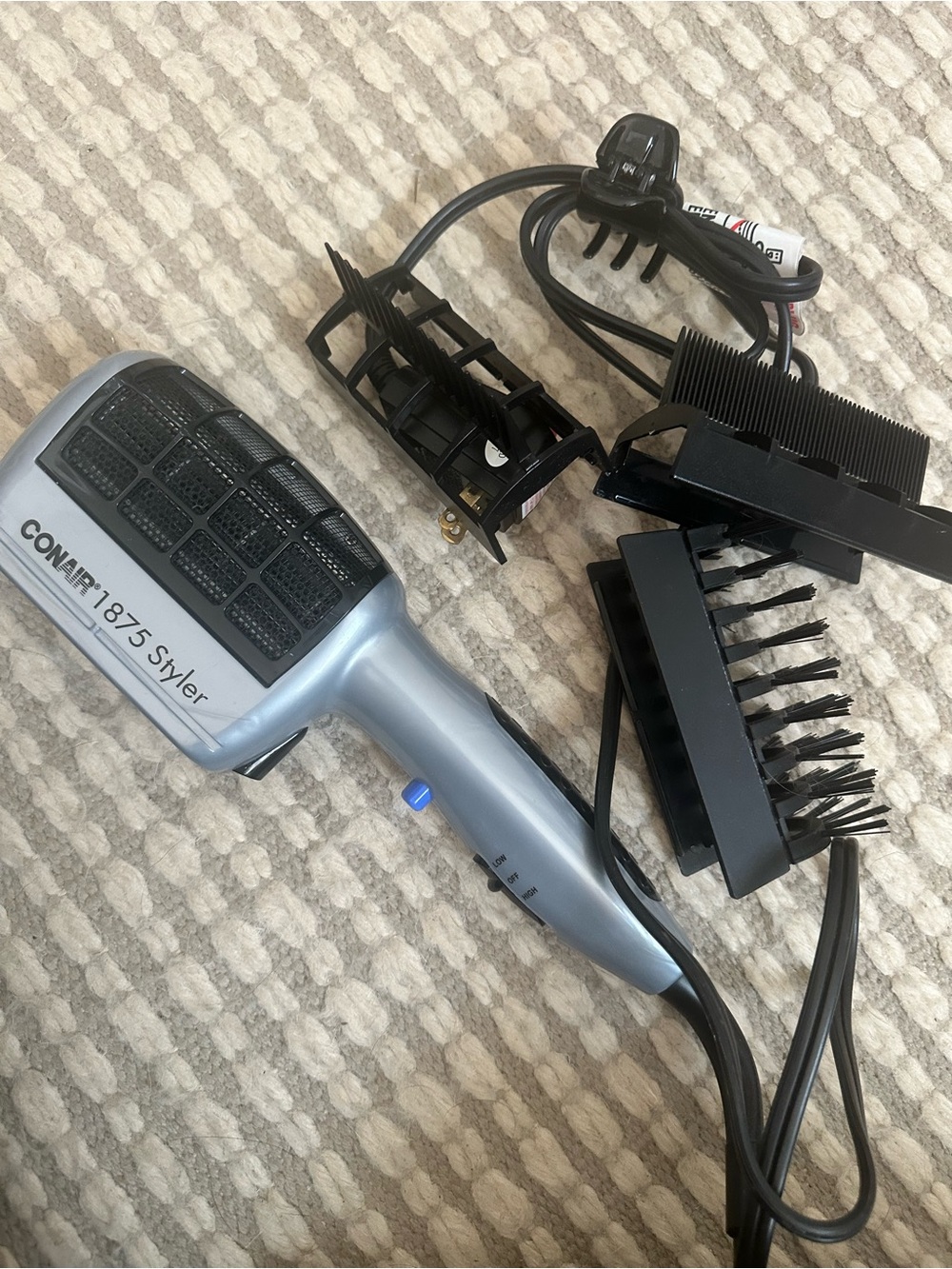 Conair 1875 Styler Hot Air Brush – Silver